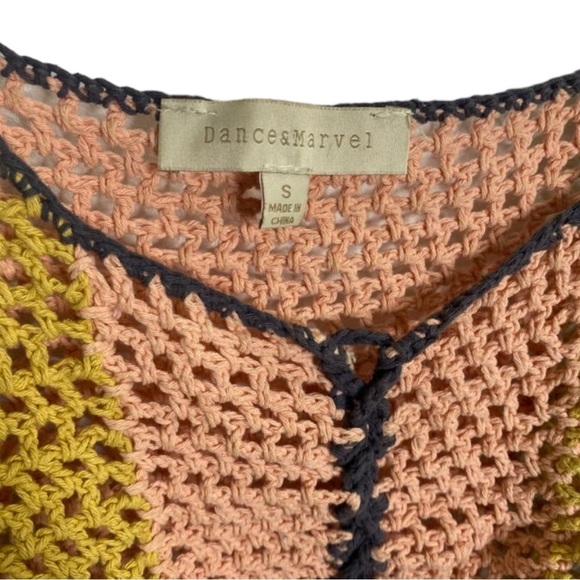 Boho knit cropped top​ - Picture 2 of 3